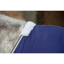 2022 Weatherbeeta Cotton Show Sheet II Standard Neck 1007764001 - Dark Blue / Grey / White 13 2022 Weatherbeeta Cotton Show Sheet II Standard Neck 1007764001 - Dark Blue / Grey / White -Chic Equestrian Supplies 3972 1007764000 DARKBLUEGREYWHITE WB CTN SHT STD Detail2 Image Null Hero.700x700