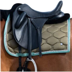 2023 PS Of Sweden Signature Dressage Saddle Pad 1110-040 - Olive Colour Olive 6 2023 PS Of Sweden Signature Dressage Saddle Pad 1110-040 - Olive Colour Olive -Chic Equestrian Supplies 6077 202320PS20Of20Sweden20Signature20Dressage20Saddle20Pad201110 04020 20Olive20Close20Up.700x700