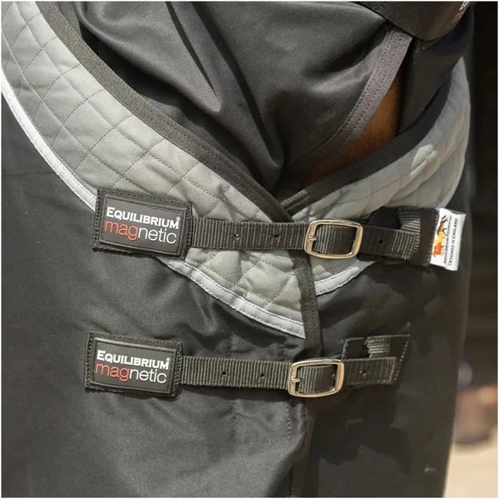 Equilibrium Magnetic Rug With Neck - Black 5 Equilibrium Magnetic Rug With Neck - Black - Image 3